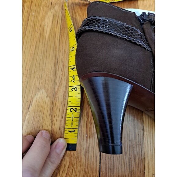 Cole Haan Women's Brown Suede Bootie D29196 In Box Duster Bag Business Academia - Picture 10 of 12